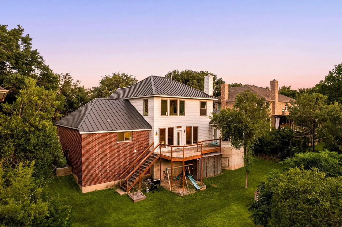 Photo of 2716 Bartons Bluff LN