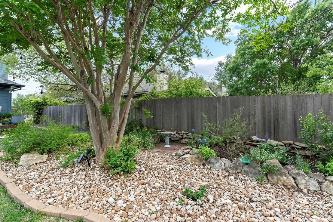 Photo of 1908 Oak Hollow DR