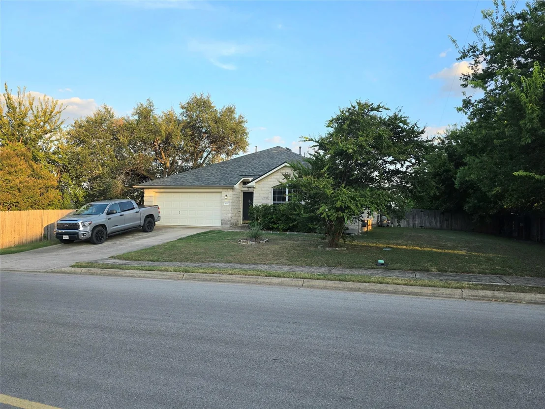 Photo of 900 Spring Hollow DR