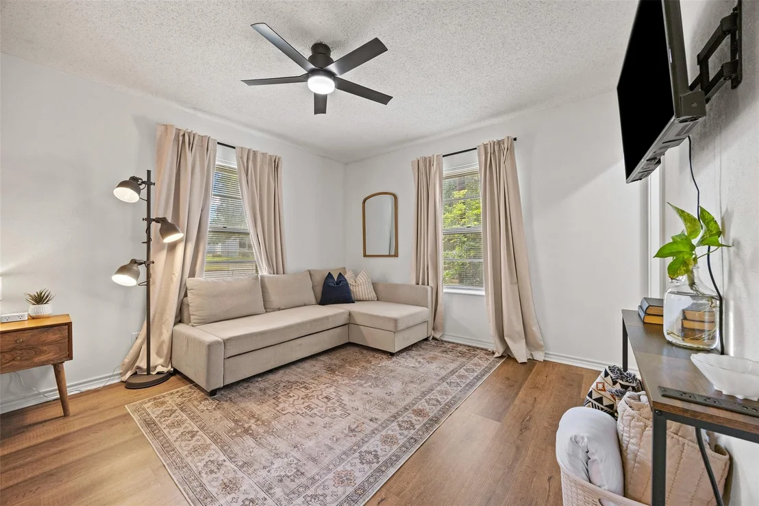 Photo of 609 Laurel ST