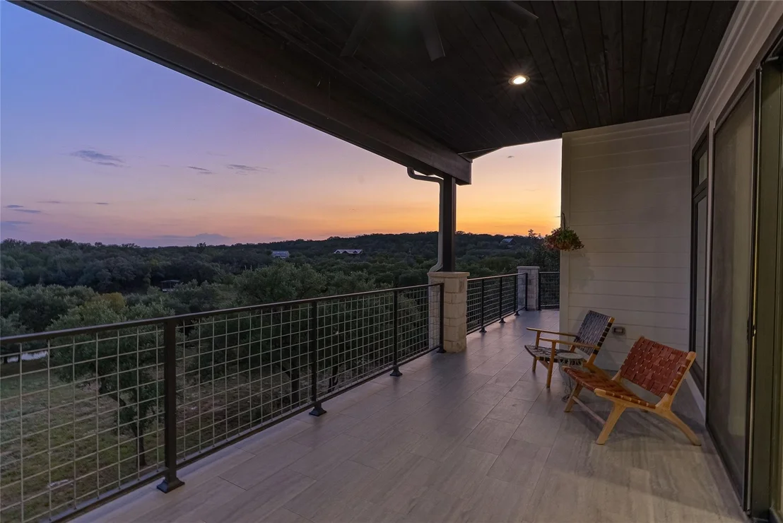 Photo of 23633 Lakeside DR