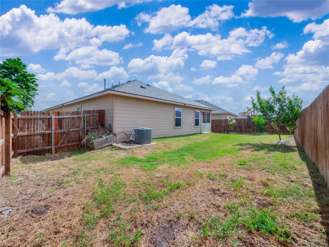 Photo of 15001 Custis LN