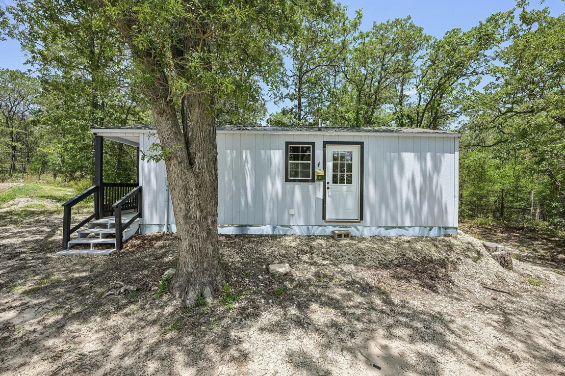 Photo of 541 Hidden Oaks DR
