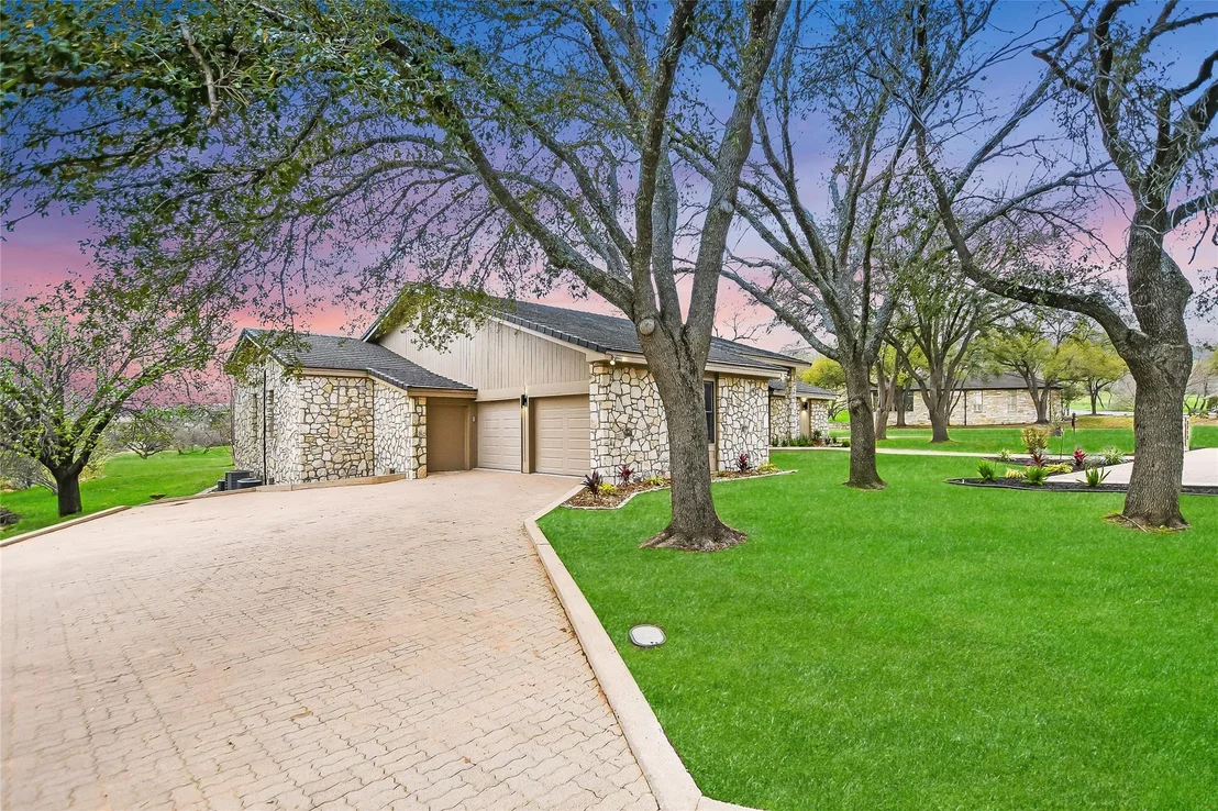 Photo of 2713 Aurora