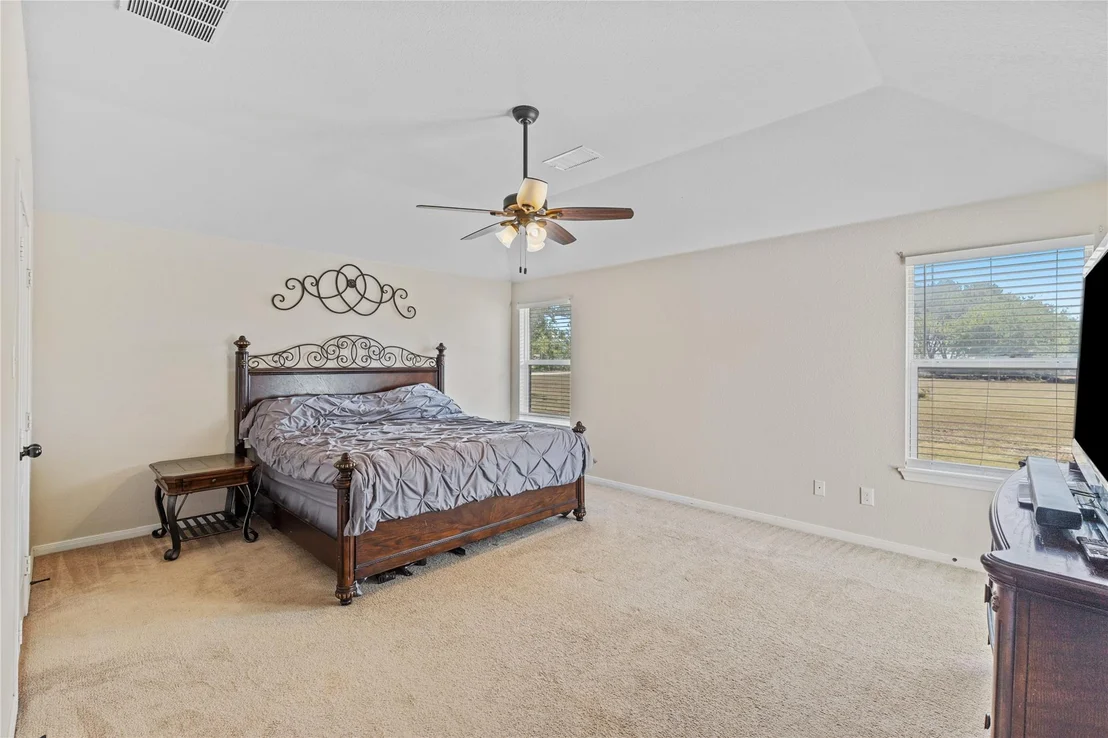 Photo of 770 Green Acres