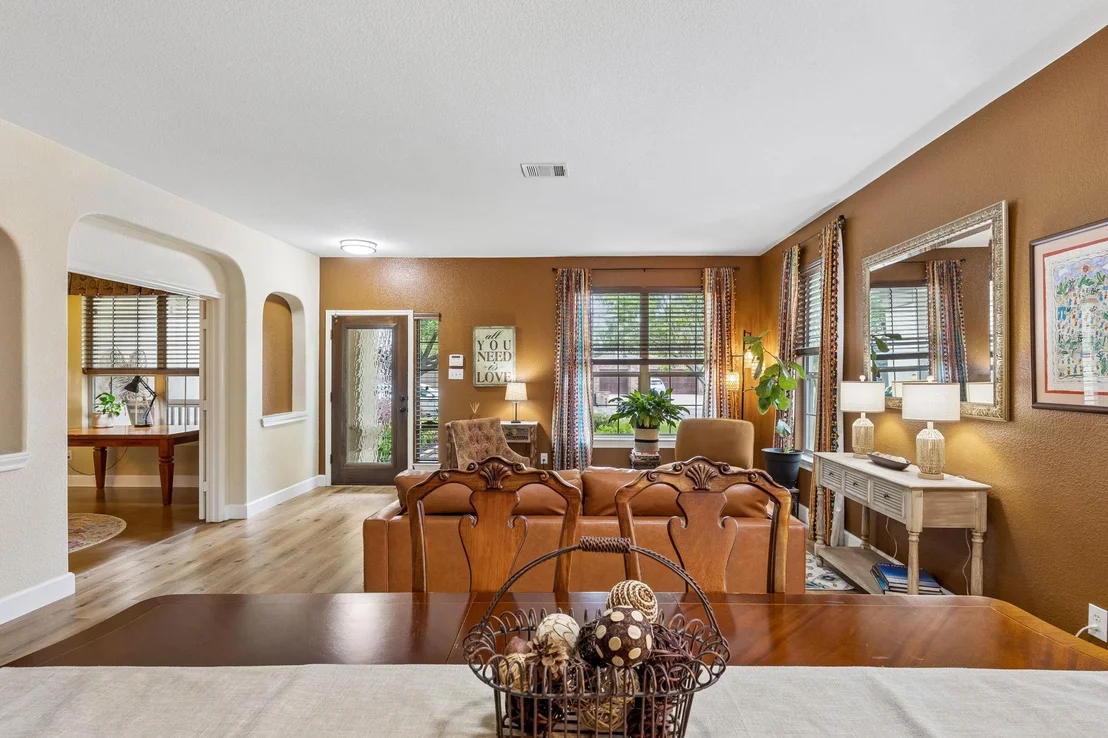 Photo of 309 Island Oak DR
