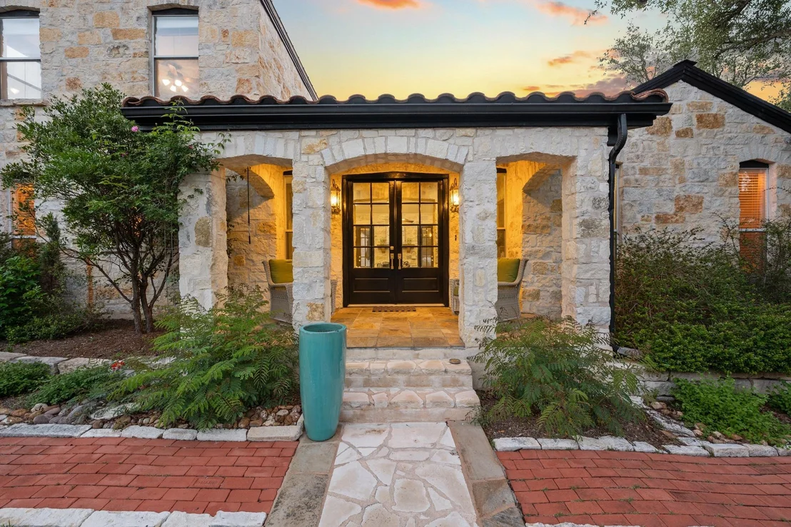 Photo of 10921 Long Branch DR
