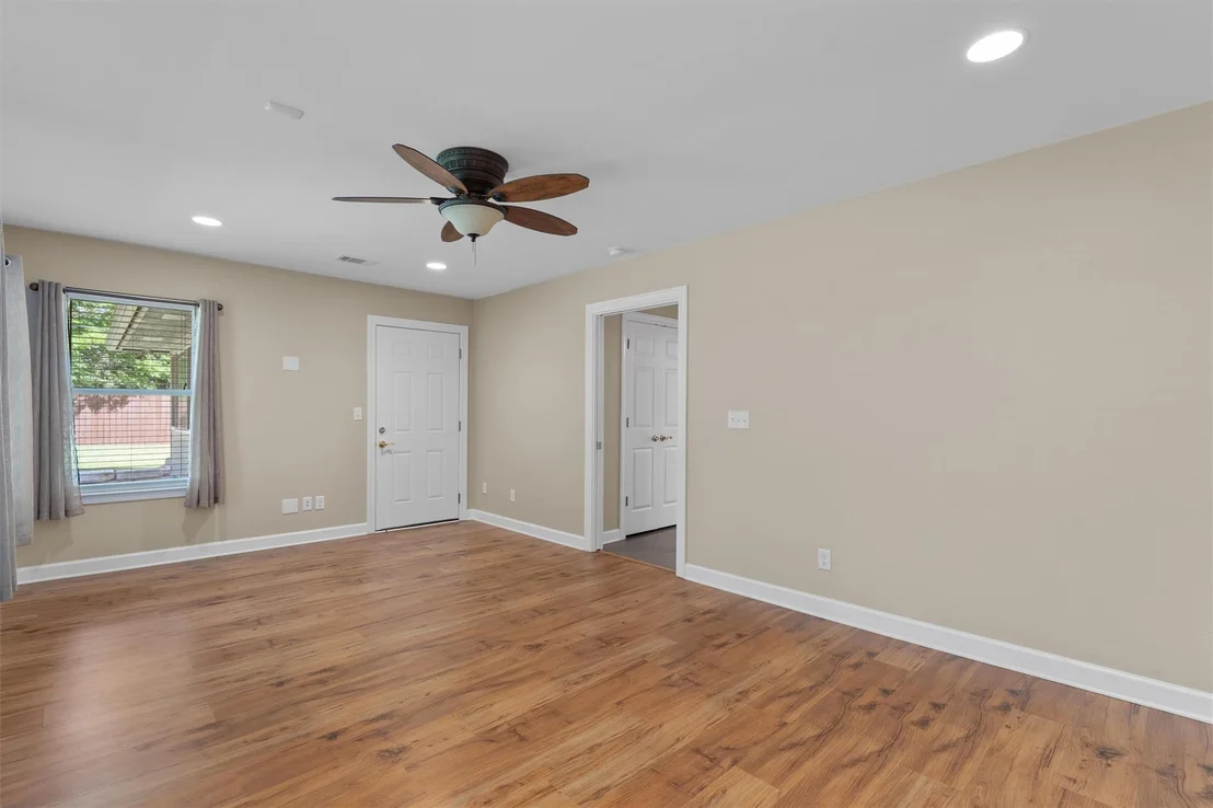 Photo of 531 Dennis DR