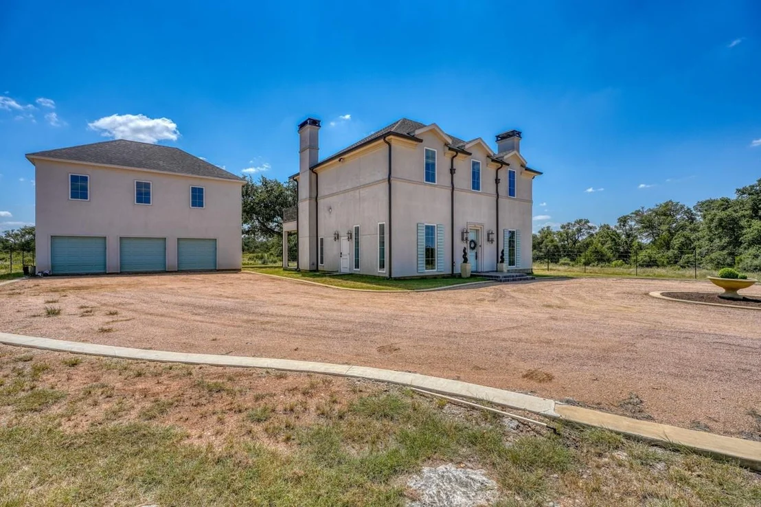 Photo of 301 Twisted Oak DR