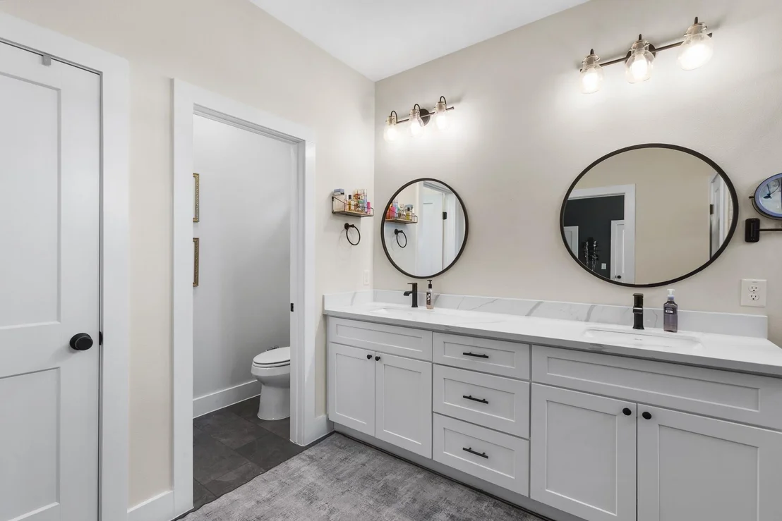 Photo of 303 W Browning ST