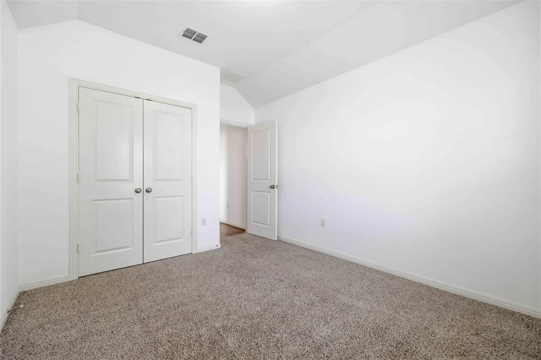 Photo of 707 Allende BND
