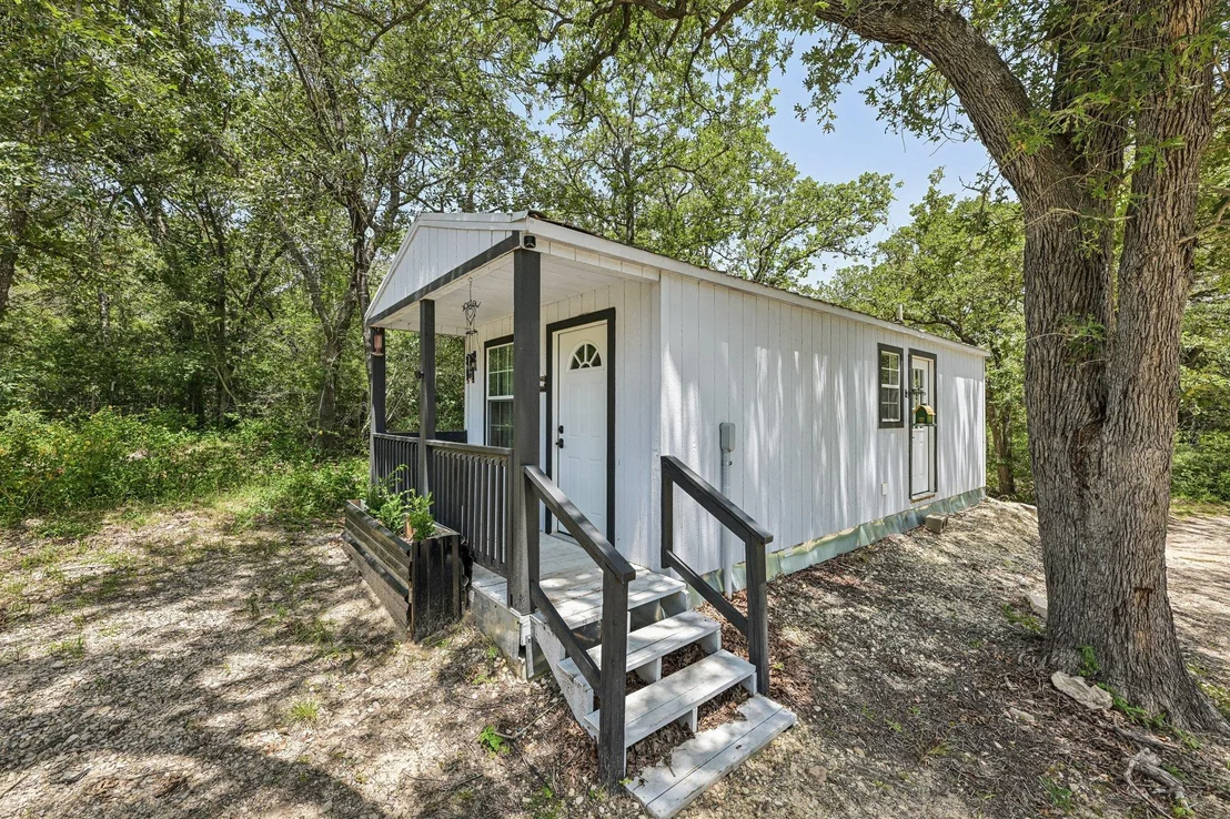 Photo of 541 Hidden Oaks DR