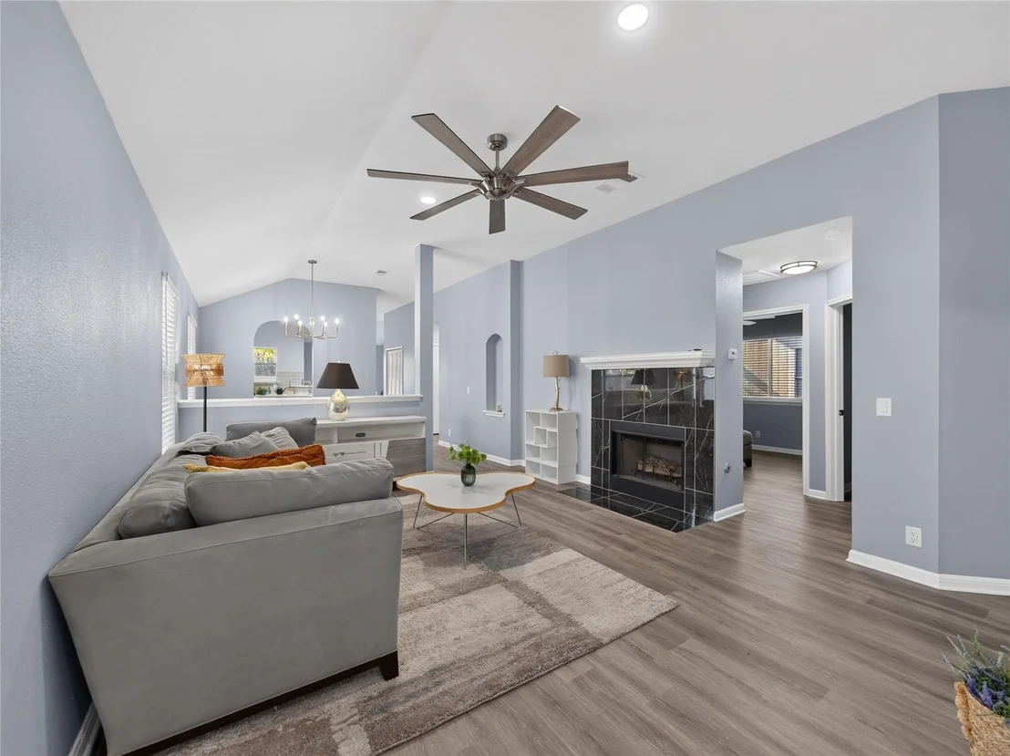 Photo of 14303 Cummins WAY