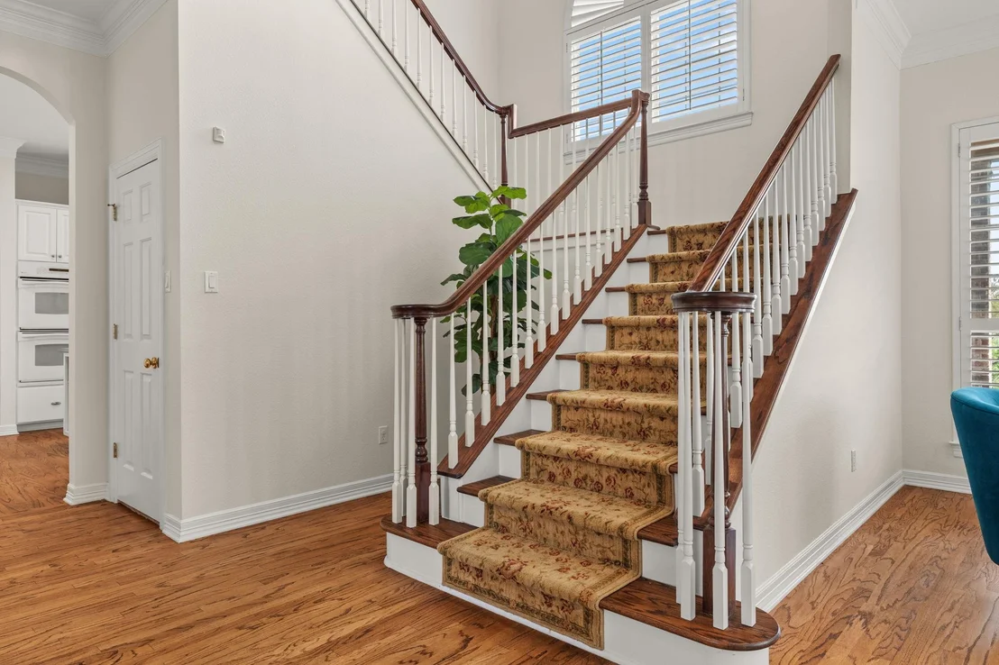 Photo of 2717 Bartons Bluff LN