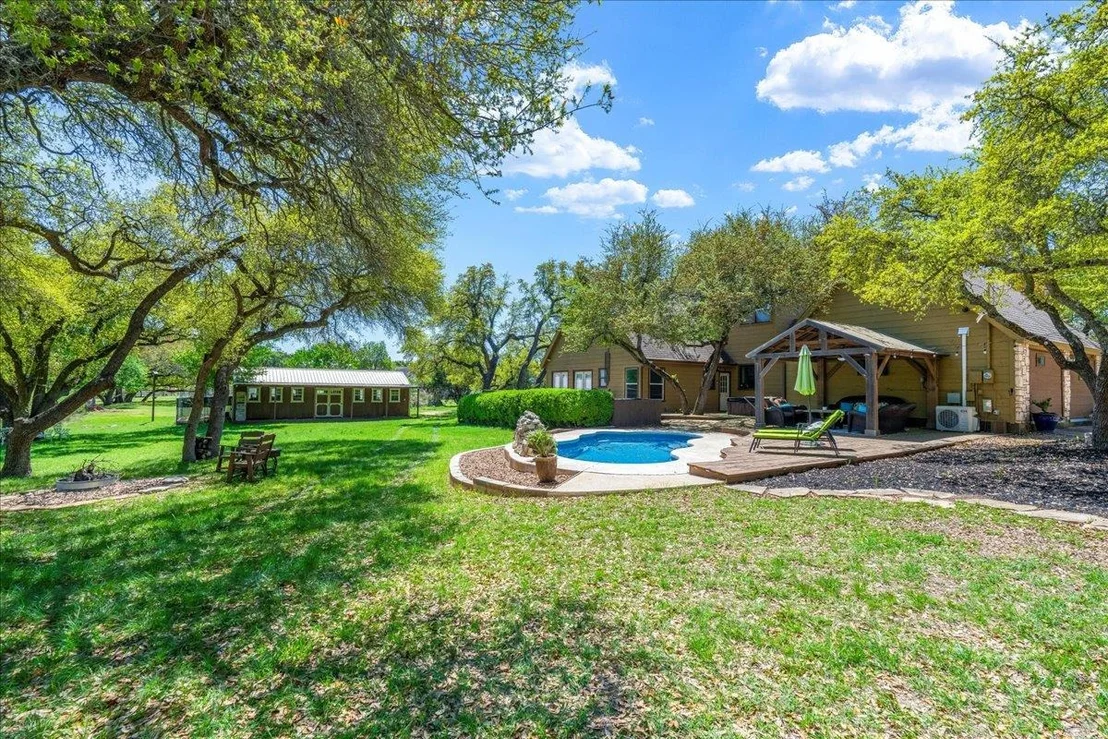 Photo of 7 Tall Oaks TRL