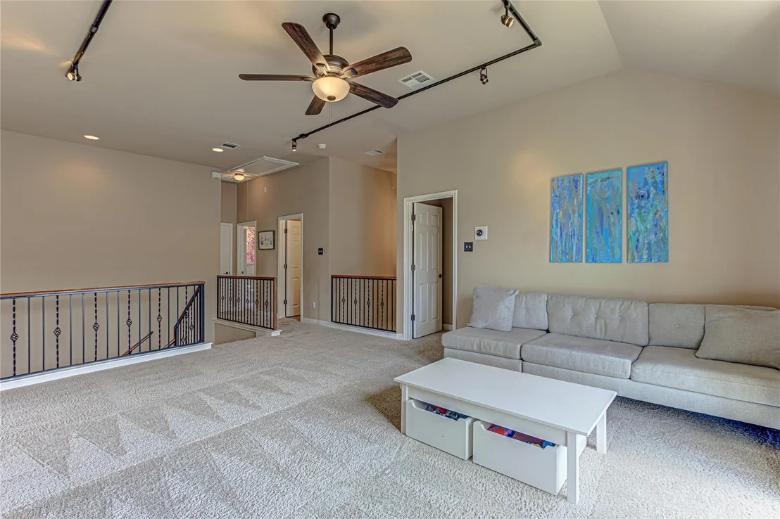 Photo of 271 Middle Creek DR
