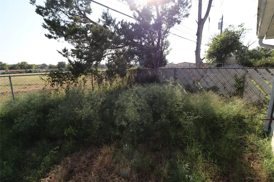 Photo of 3214 Longview DR