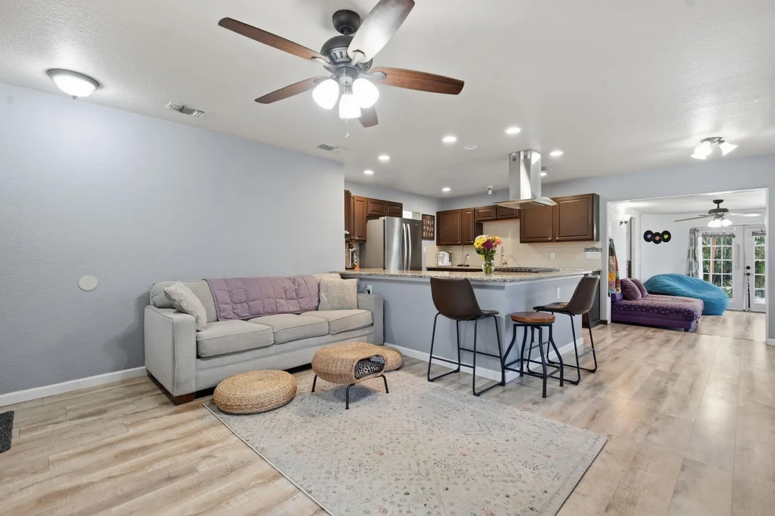 Photo of 141 Meadowland