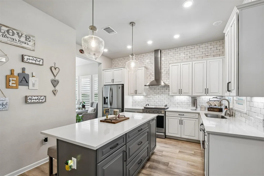 Photo of 13500 Leaton CV
