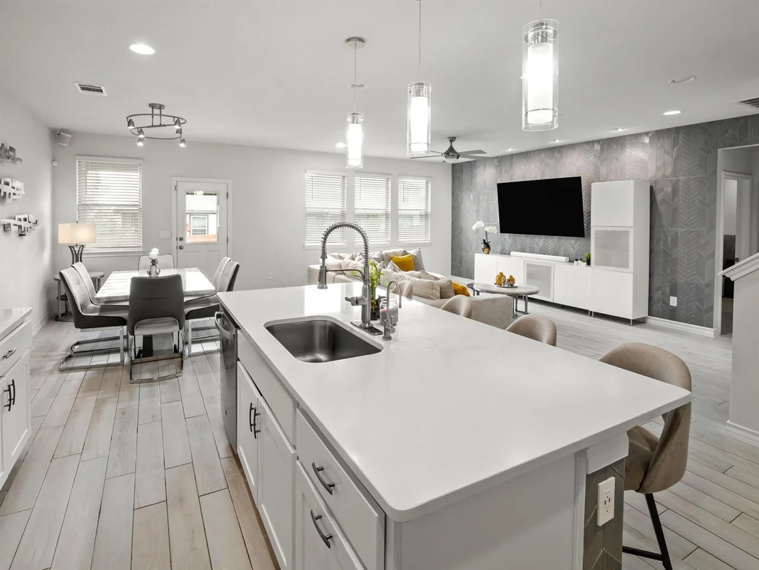 Photo of 353 Capstone RD