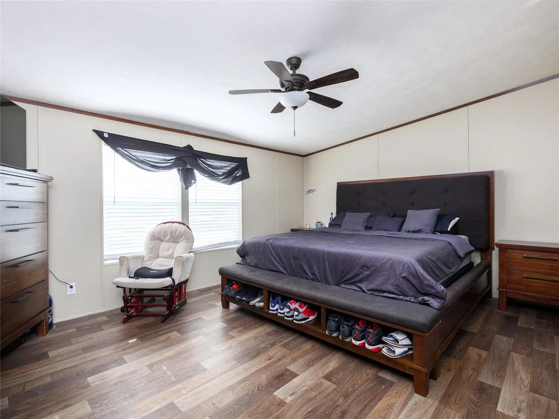 Photo of 2877 County Road 463 RD