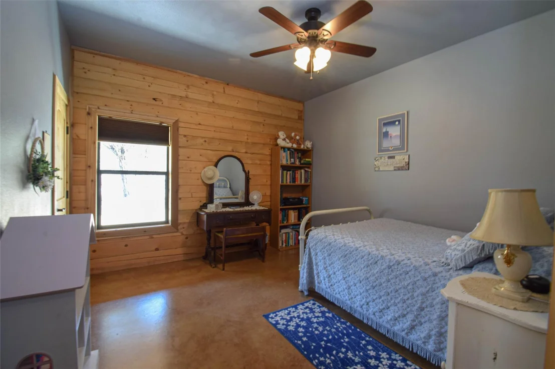 Photo of 358 W County Road 3069