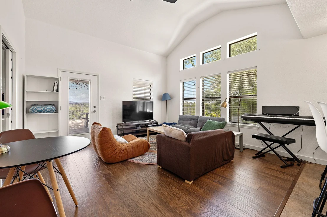 Photo of 706 Barton BLVD
