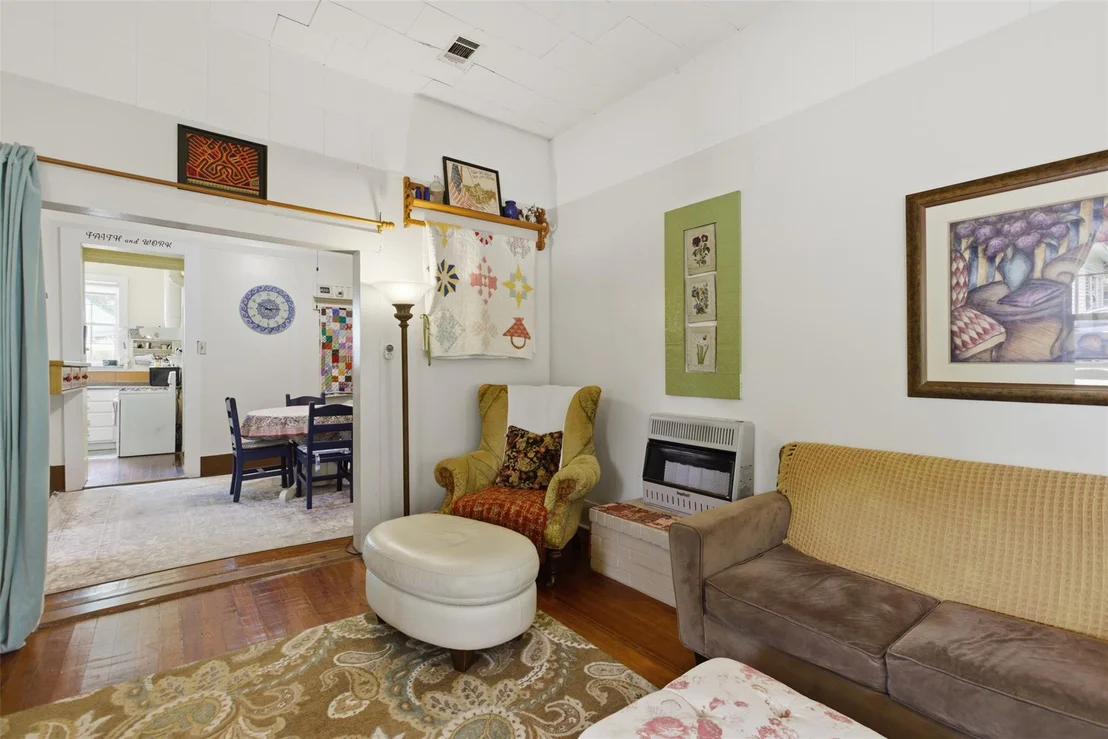 Photo of 400 S Willis ST