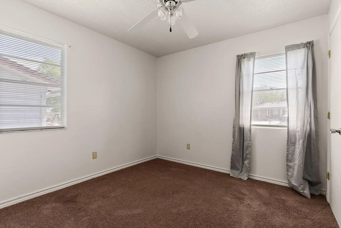 Photo of 2813 Live Oak DR