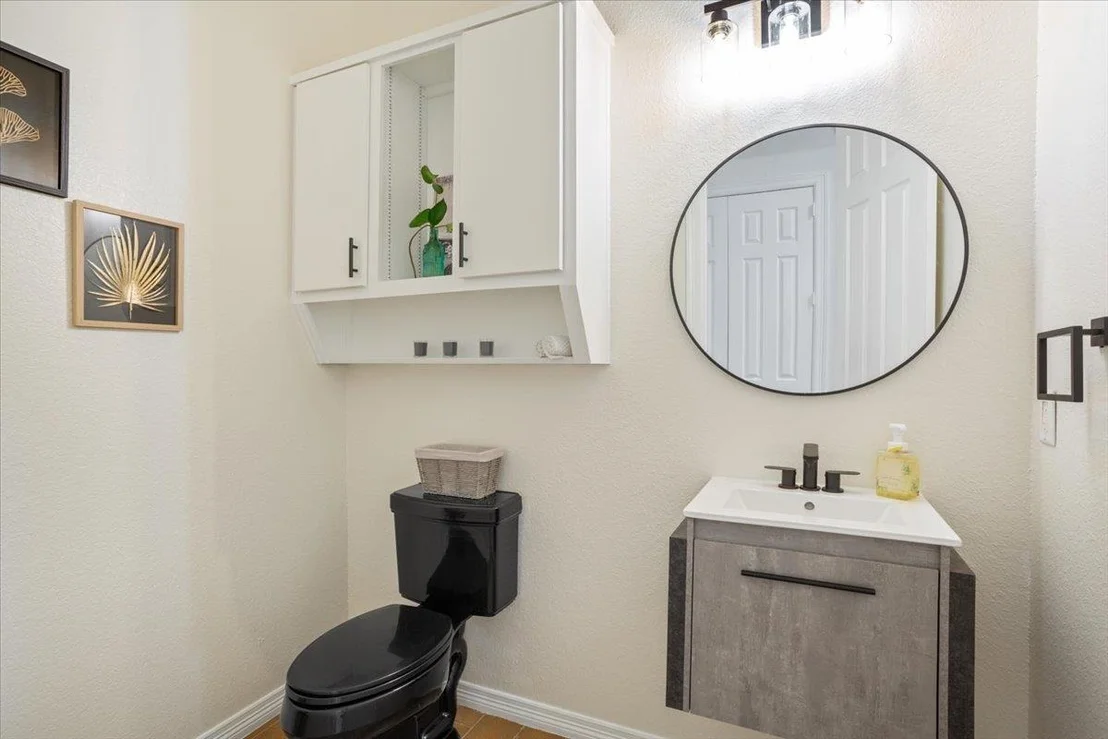 Photo of 3426 Summit CIR
