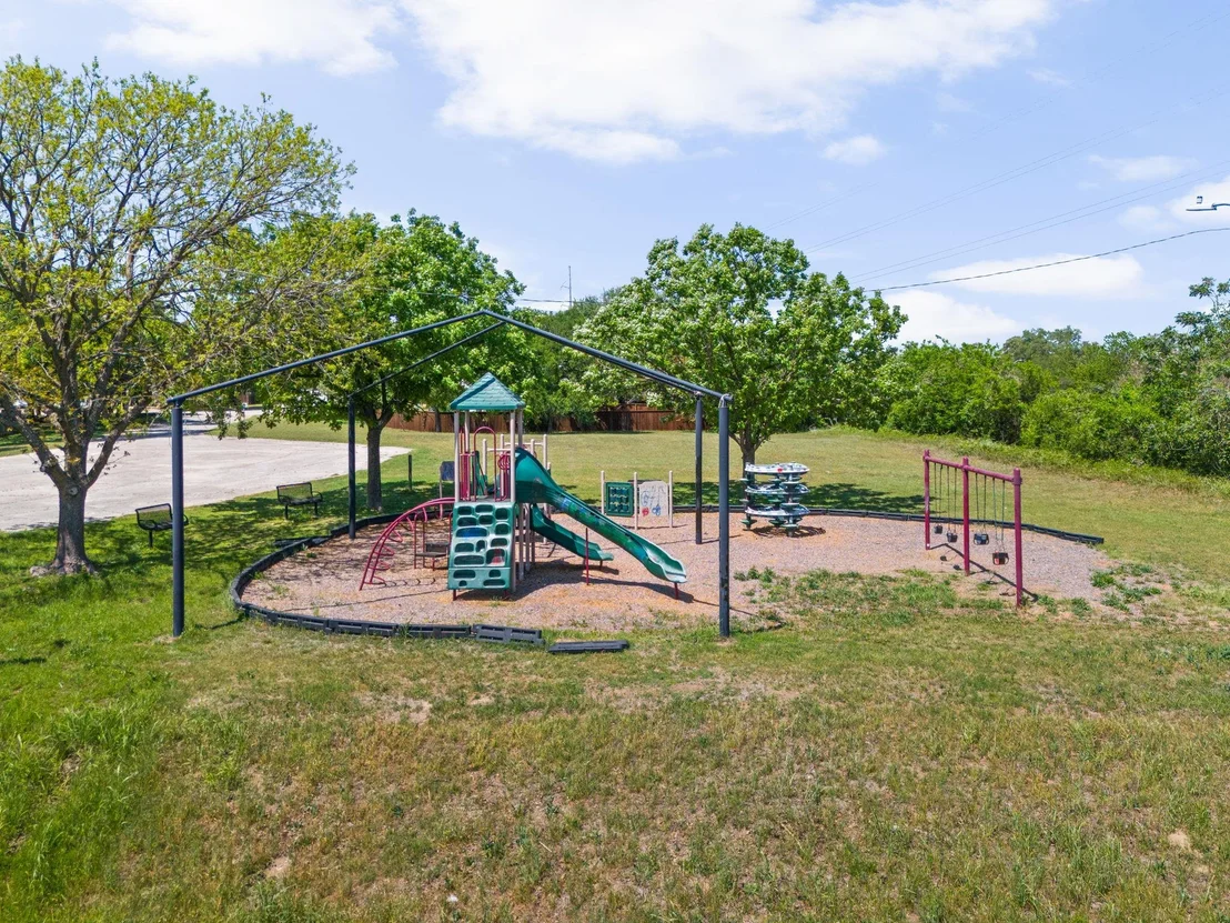 Photo of 1212 Willow Creek DR