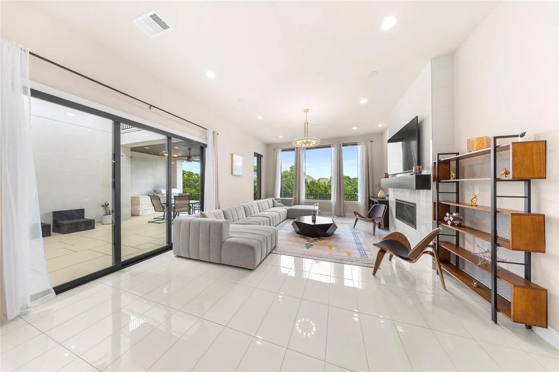 Photo of 2112 Sereno CV