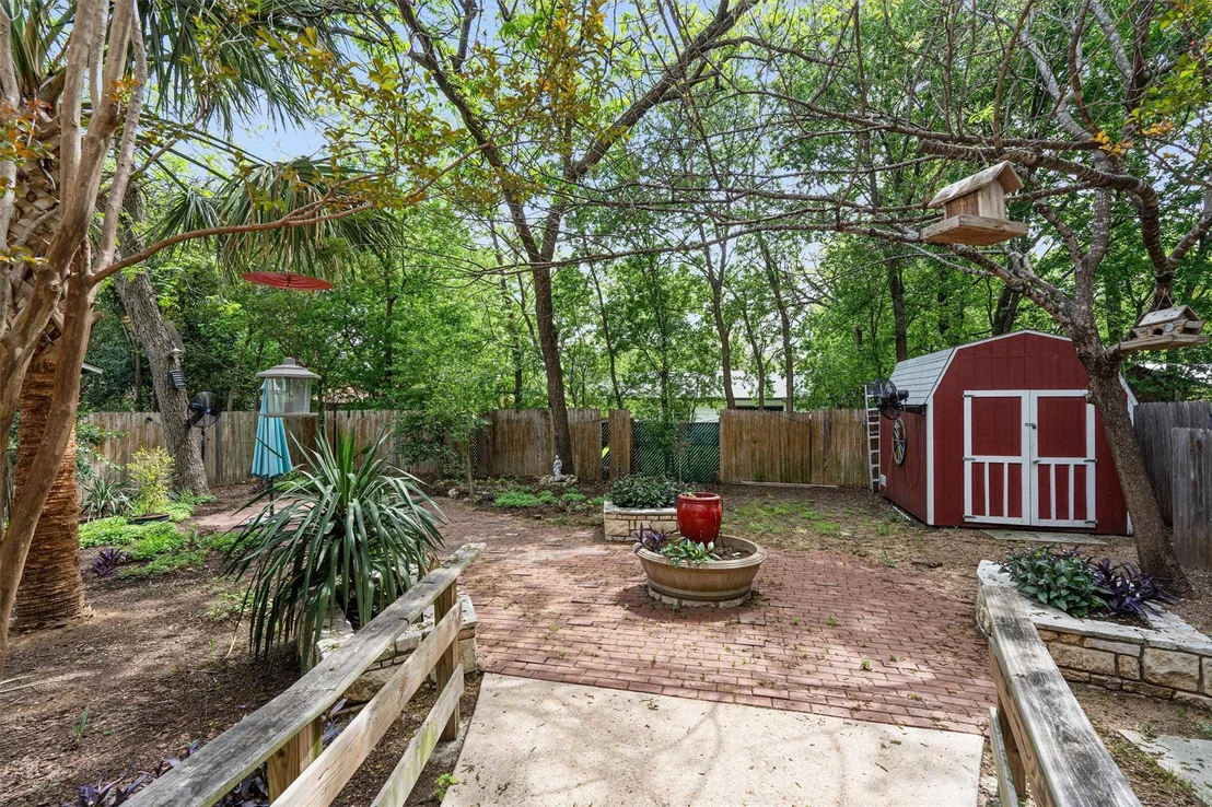 Photo of 1213 Justin LN