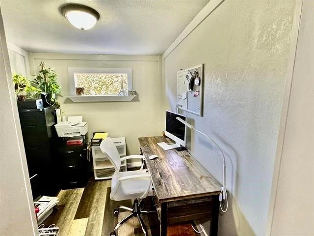 Photo of 800 Lakeway