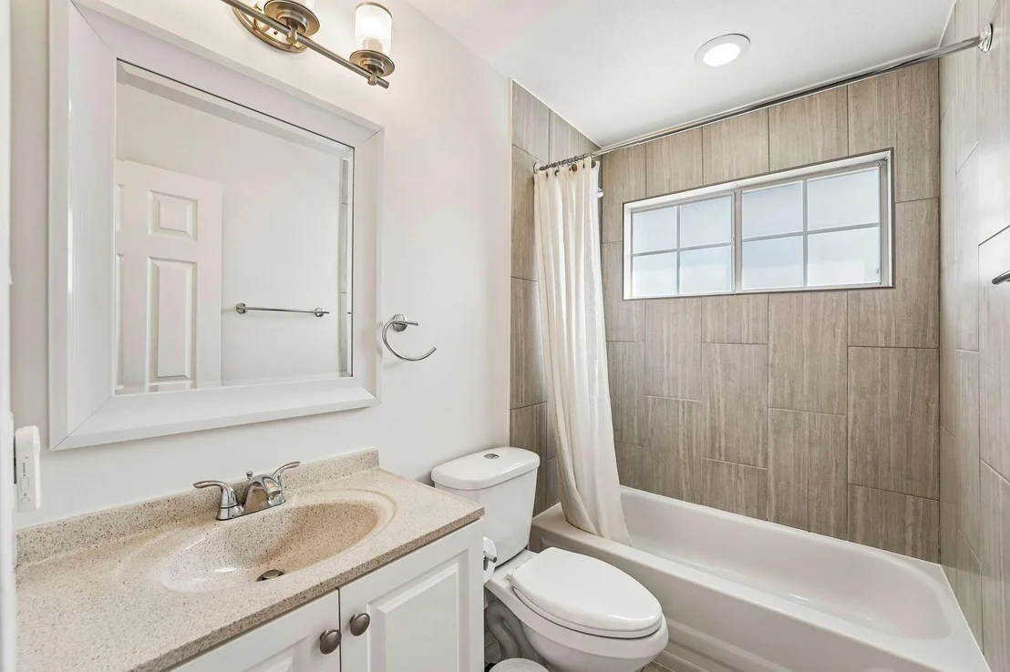 Photo of 1710 Greening WAY