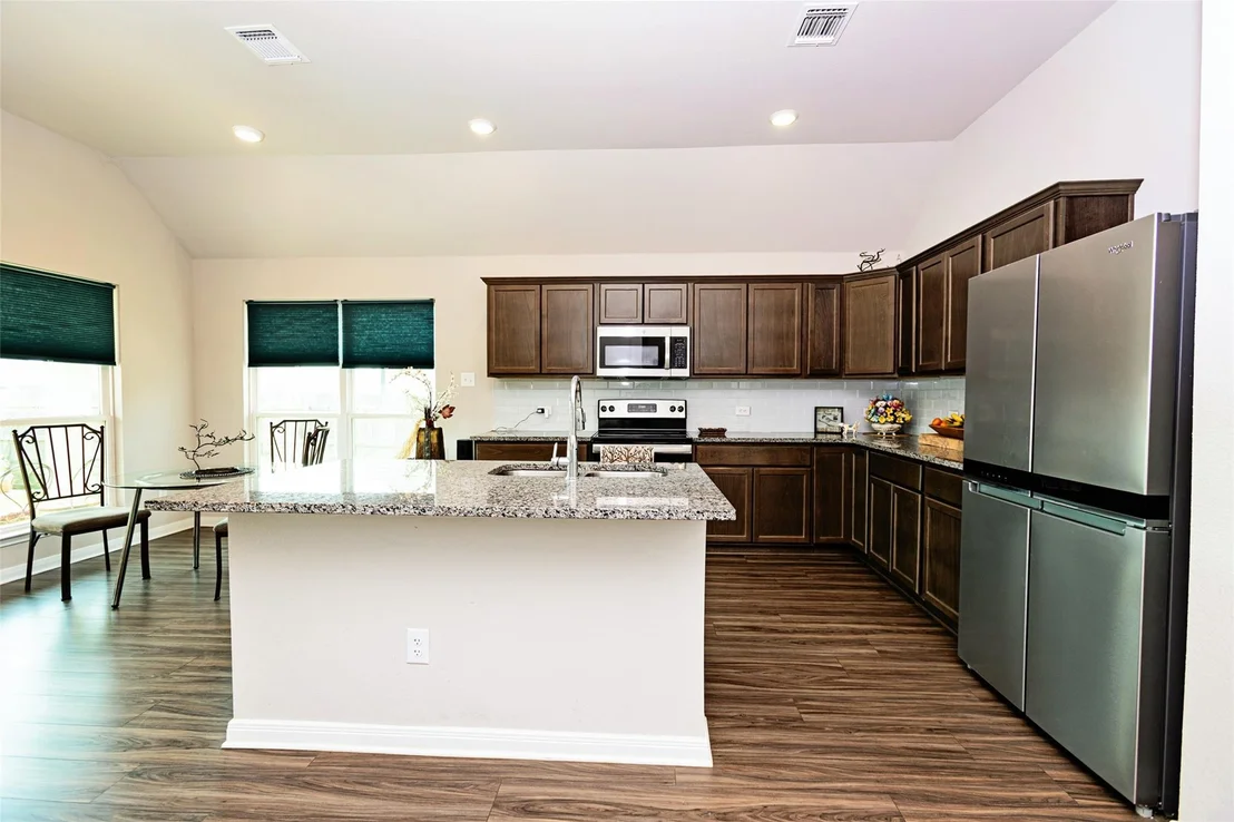 Photo of 903 Fallbrook DR