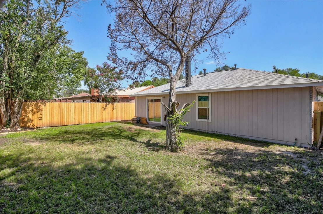 Photo of 1103 KENYON DR