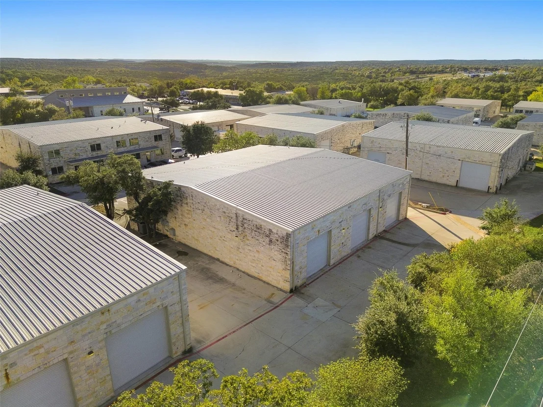 Photo of Unit 11 at 2000 Windy TER