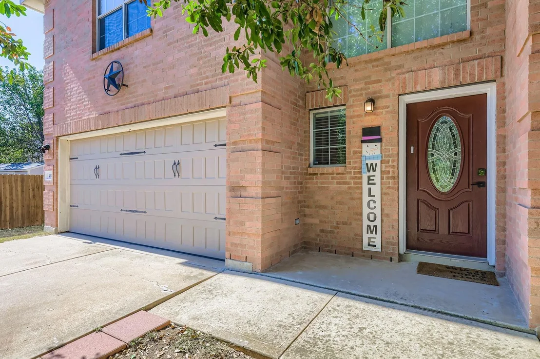 Photo of 411 Meadow Park DR