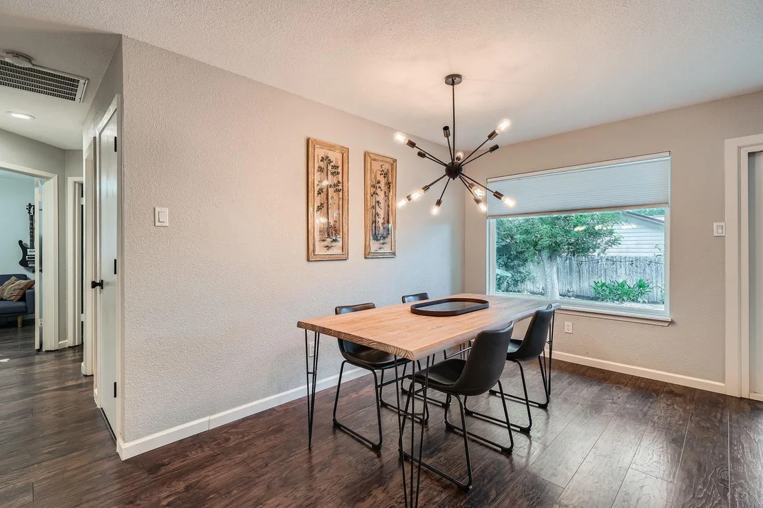 Photo of 2705 Dupoint CV