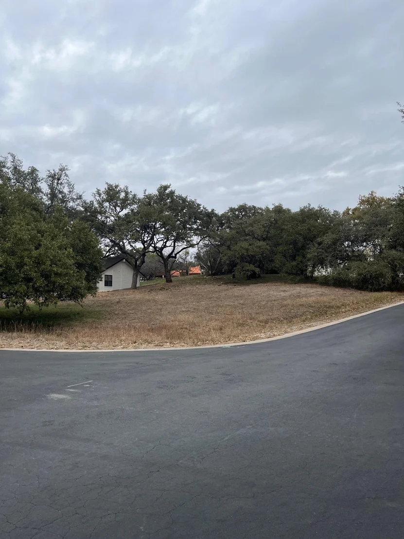 Photo of 700 Red Sails DR