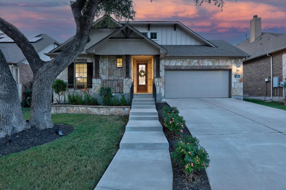 Photo of 509 Fair Oaks DR