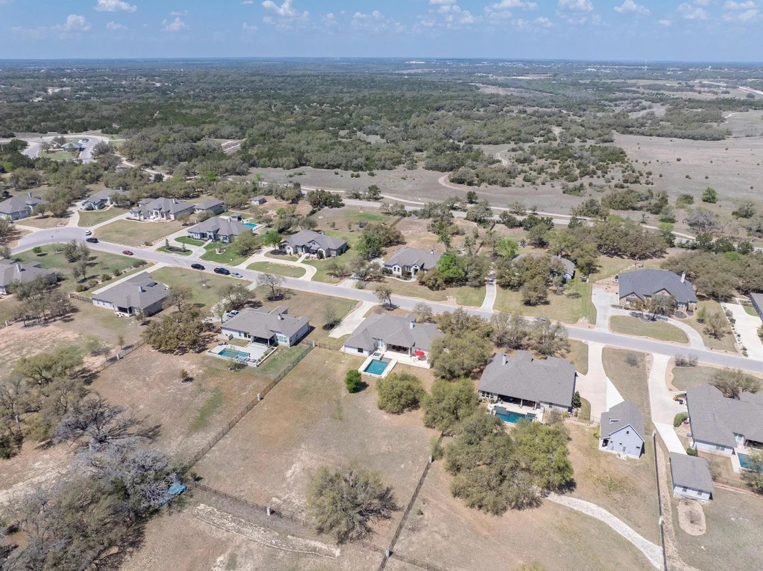Photo of 221 Highland Oaks