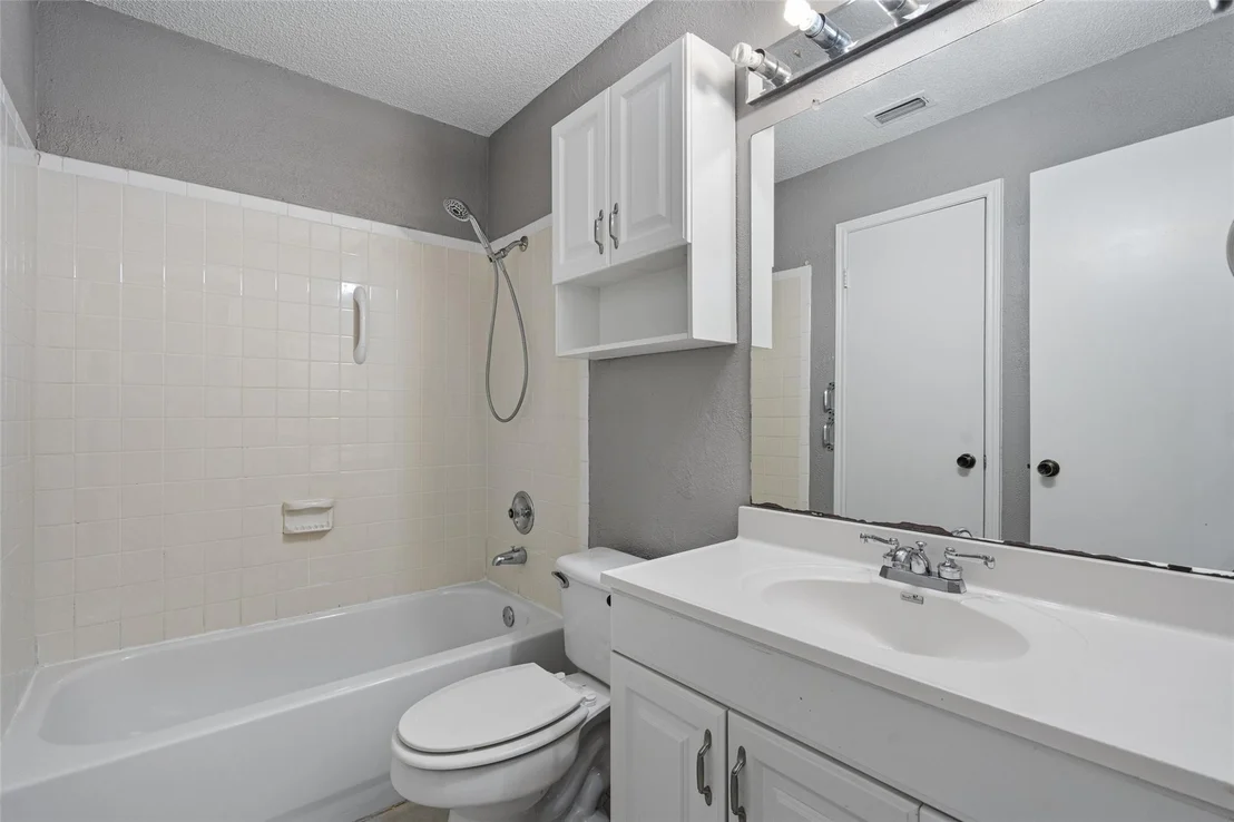 Photo of 1609 Parkwood DR