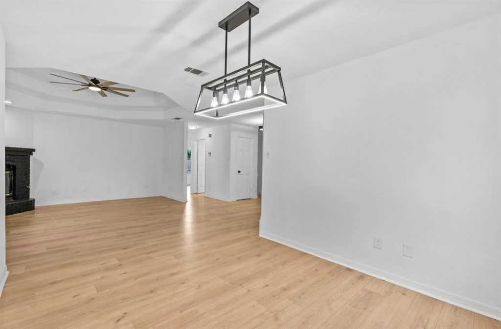 Photo of 2101 Boxwood PATH