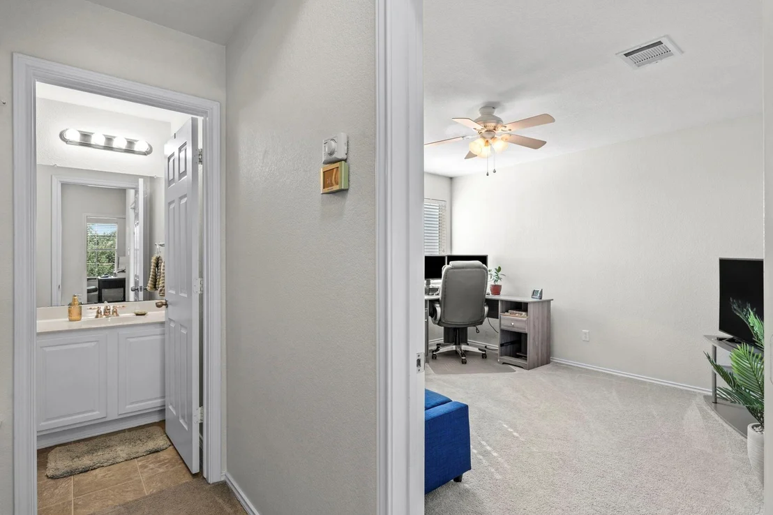 Photo of 136 Regent CV