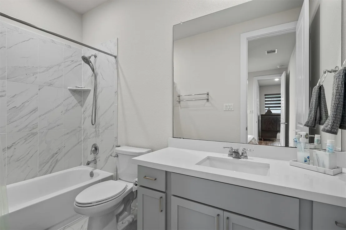 Photo of 5363 Orsini BLFS