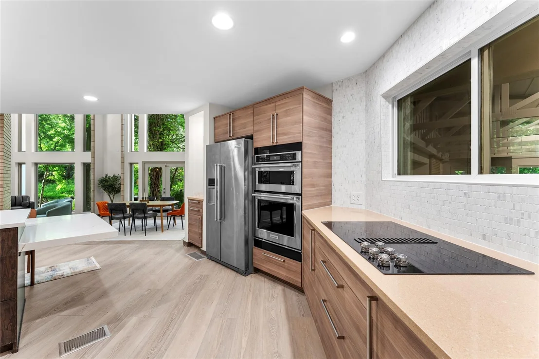 Photo of 3001 White Oak DR