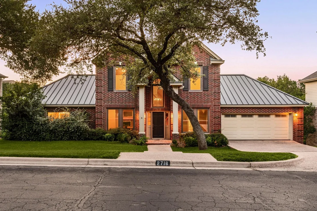 Photo of 2716 Bartons Bluff LN