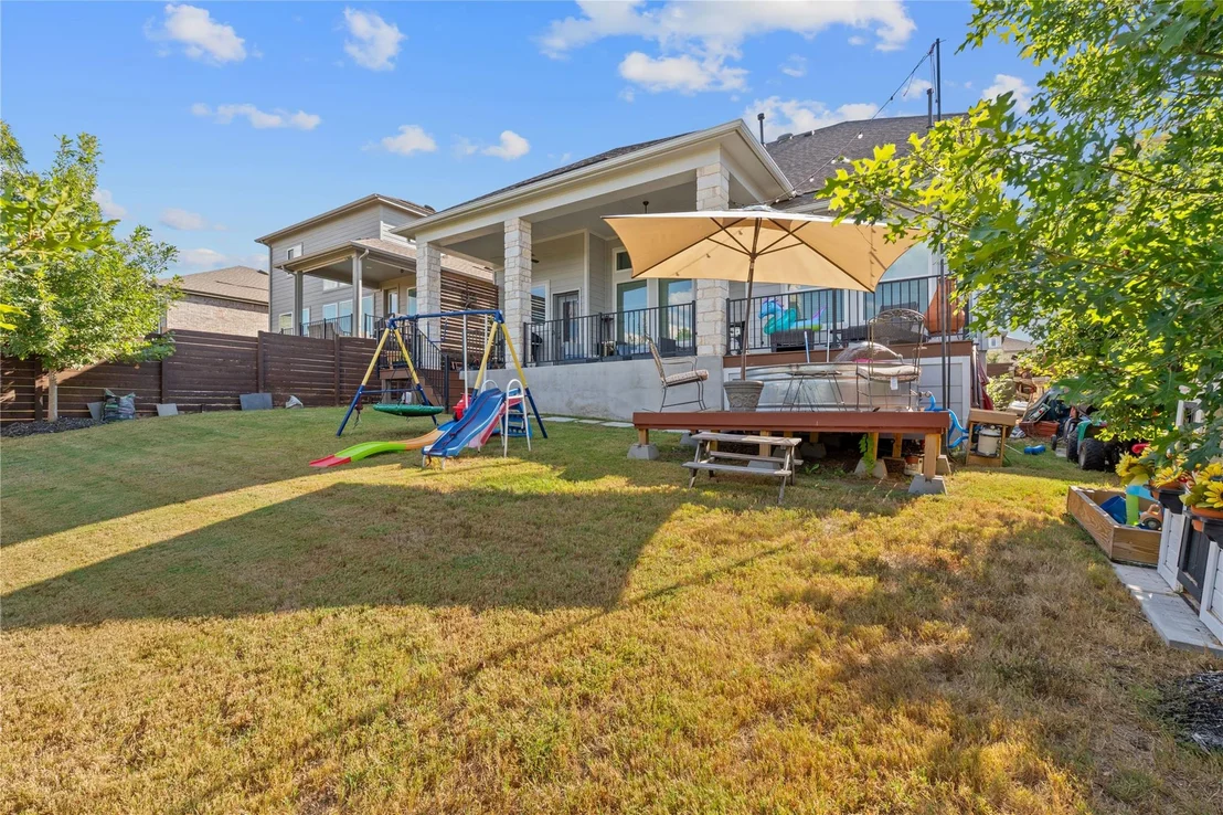 Photo of 7117 Jument DR